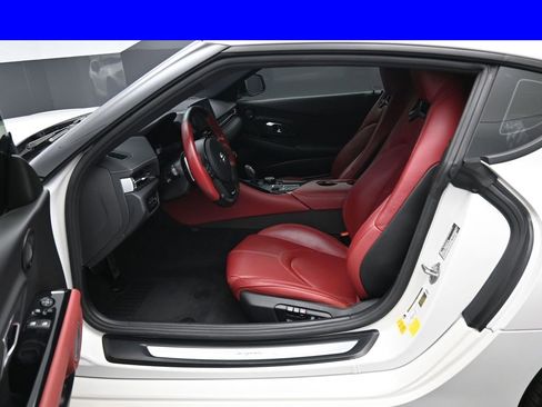 Used 2022 Toyota Supra image 9