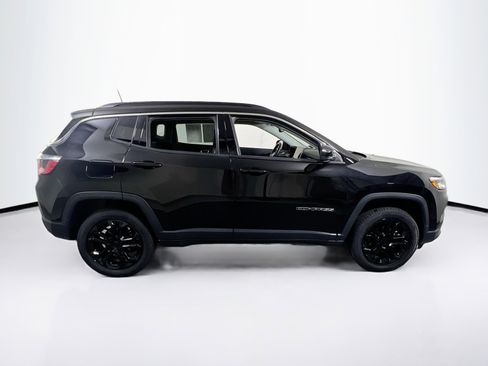 Used 2022 Jeep Compass Limited AWD/4WD image 4