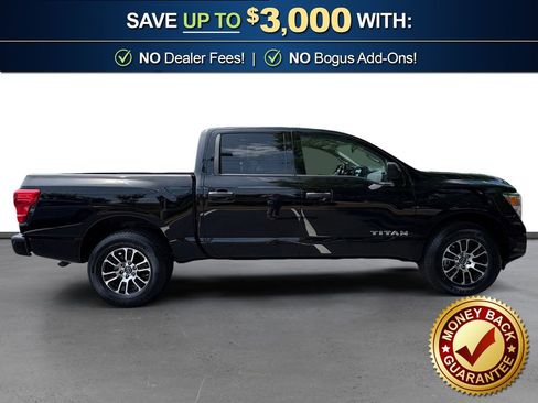 Used 2024 Nissan Titan SV AWD/4WD image 8