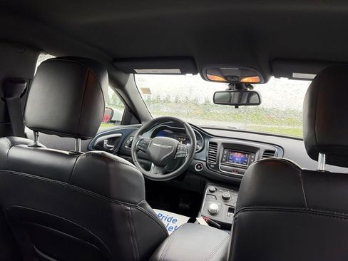 Used 2016 Chrysler 200 S FWD image 29