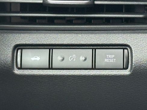 Used 2019 Nissan Altima 2.5 SR FWD image 19