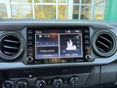 Used 2020 Toyota Tacoma TRD Off-Road image 8