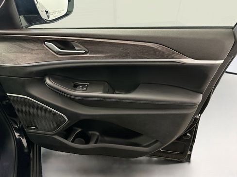 Used 2024 Jeep Grand Cherokee Limited 4xe AWD/4WD image 33