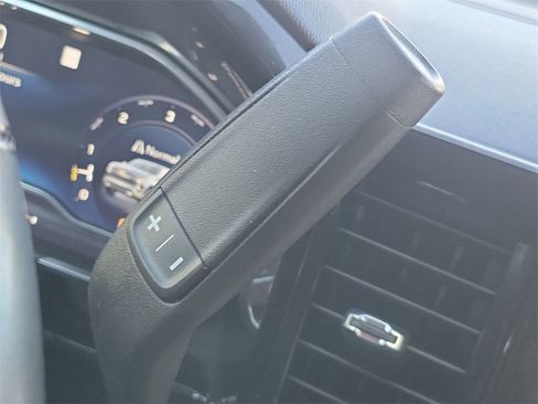 Used 2023 Chevrolet Silverado 1500 LT image 20