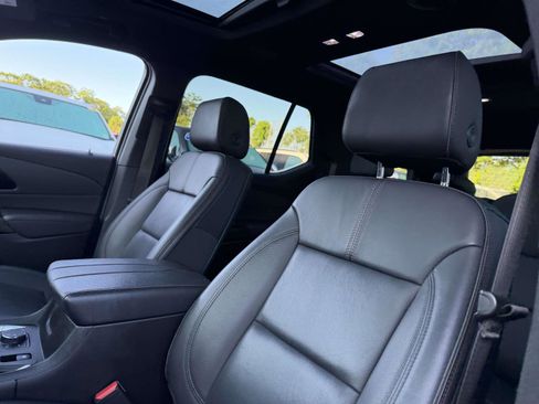 Certified 2023 Chevrolet Traverse RS AWD/4WD image 10