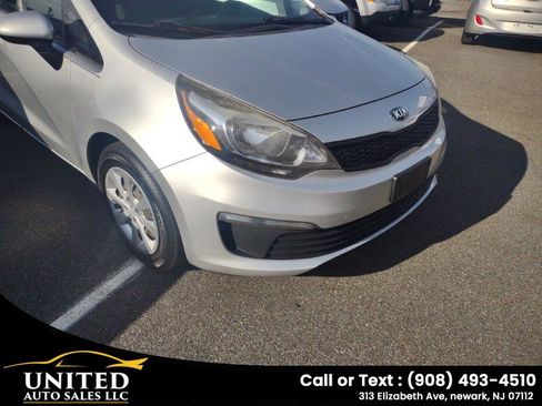 Used 2016 Kia Rio LX FWD image 2