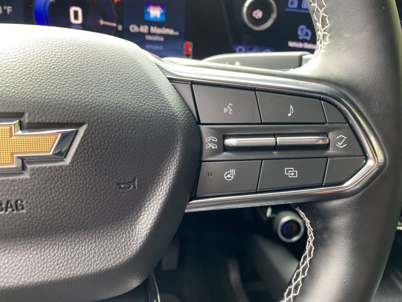 Used 2026 Chevrolet Equinox EV LT FWD image 21