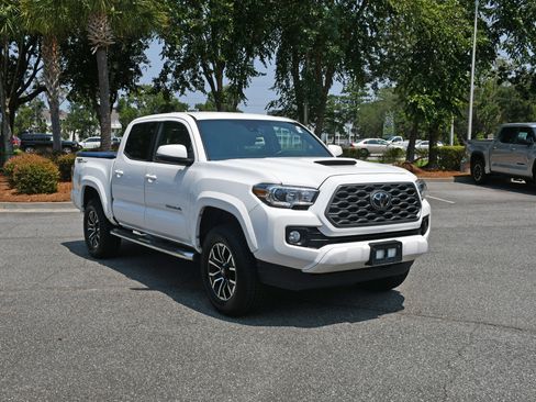 Certified 2021 Toyota Tacoma TRD Sport w/ Technology Package RWD image 6