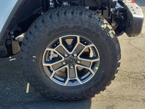 New 2026 Jeep Gladiator Mojave image 5