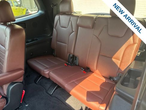 Used 2024 Kia Telluride SX Prestige w/ Towing Package AWD/4WD image 16