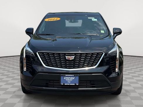 Used 2022 Cadillac XT4 Luxury w/ Cold Weather Package AWD/4WD image 3