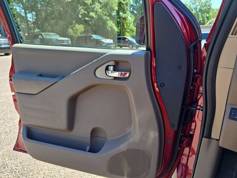 Used 2017 Nissan Frontier SV RWD image 27