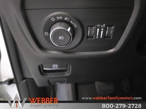 Used 2022 Jeep Grand Cherokee L Limited image 28