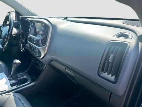 Used 2017 Chevrolet Colorado Z71 AWD/4WD image 31