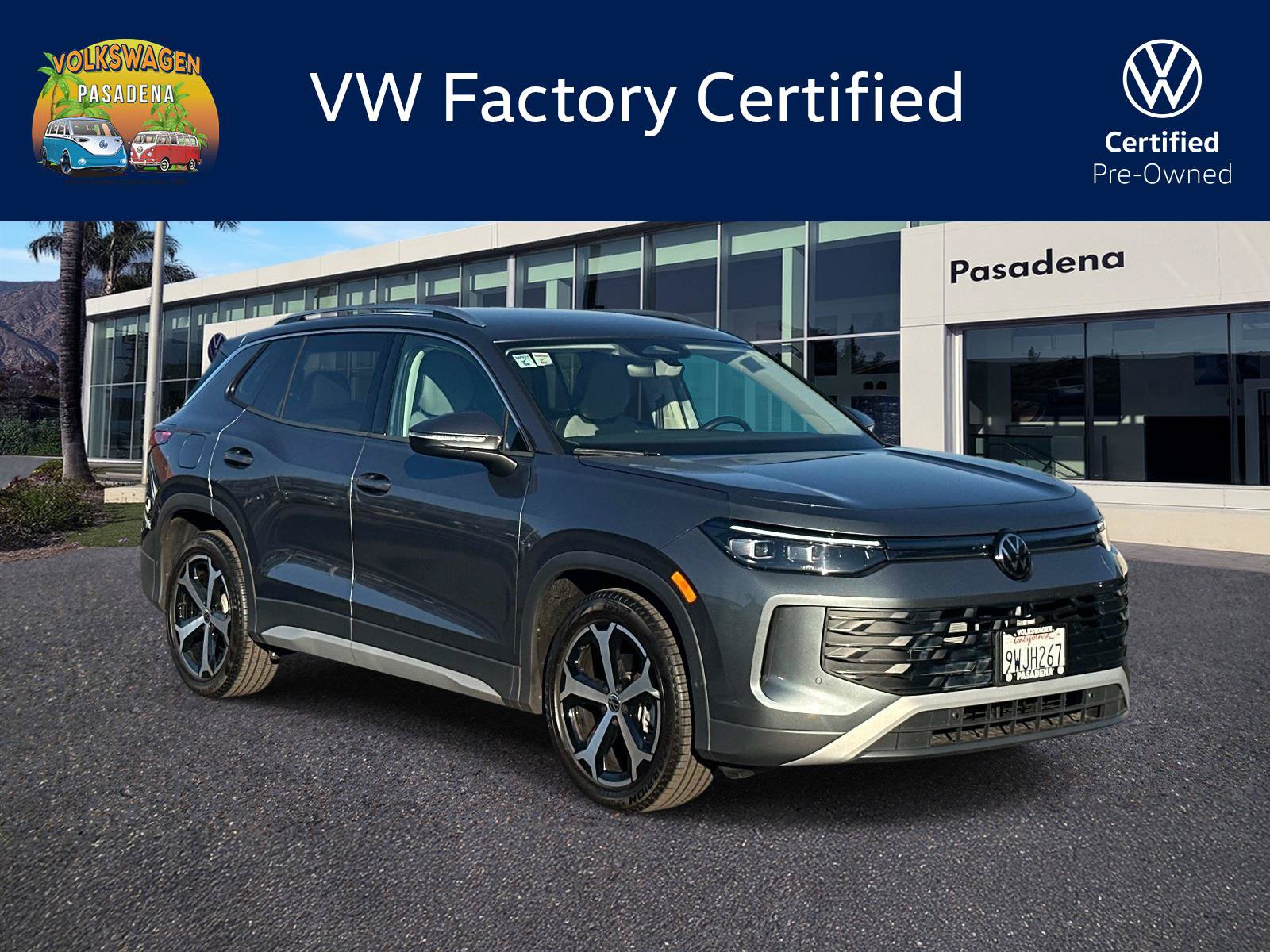 Certified 2026 Volkswagen Tiguan SE FWD image 1