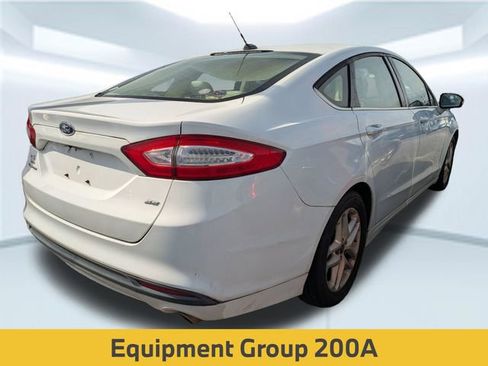 Used 2014 Ford Fusion SE image 5