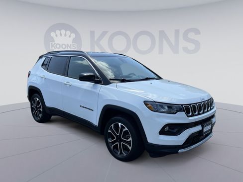 Used 2023 Jeep Compass Limited AWD/4WD image 10