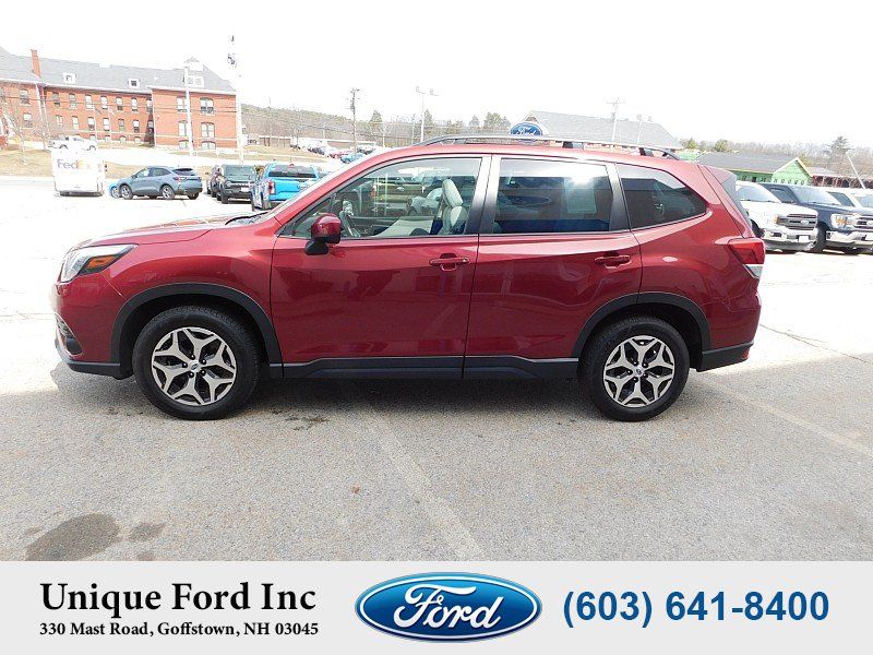 Used 2023 Subaru Forester Premium AWD/4WD image 5