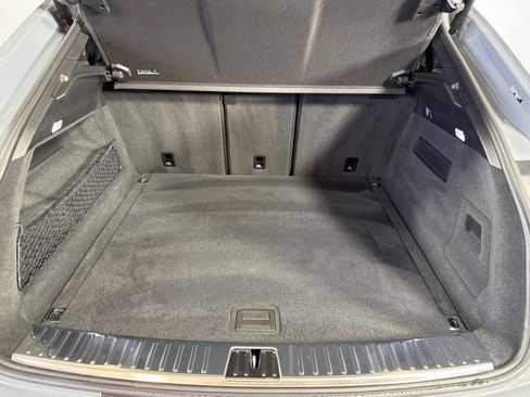 Certified 2025 Porsche Cayenne Coupe image 21