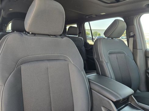 New 2026 Jeep Grand Cherokee L 2WD image 34