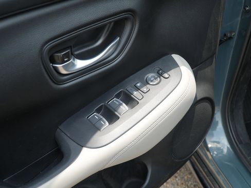 Used 2025 Honda HR-V EX-L image 12