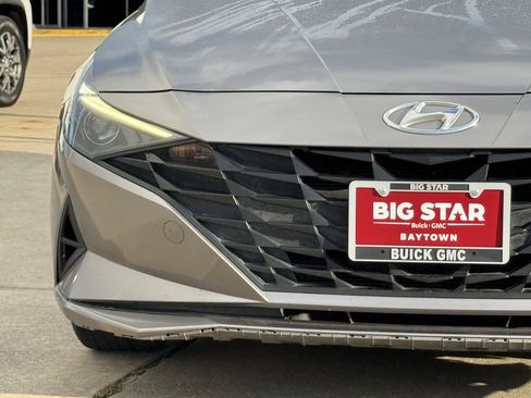 Used 2022 Hyundai Elantra SEL image 6