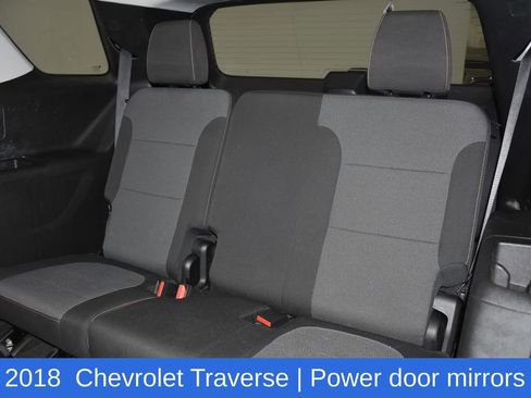 Used 2018 Chevrolet Traverse LT image 27