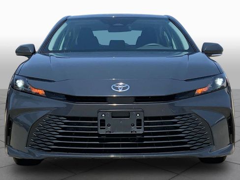 Used 2025 Toyota Camry LE FWD image 4