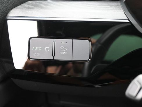 Used 2024 Audi Q8 e-tron Premium AWD/4WD image 19