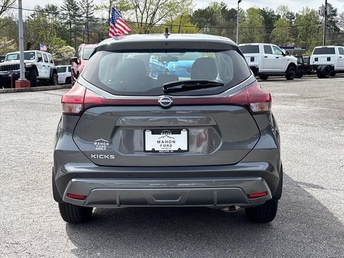 Used 2025 Nissan Kicks Play S FWD image 7