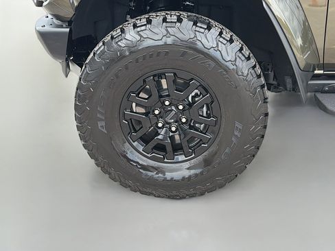 Used 2024 Ford Bronco Raptor w/ Interior Carbon Fiber Pack 6 AWD/4WD image 41