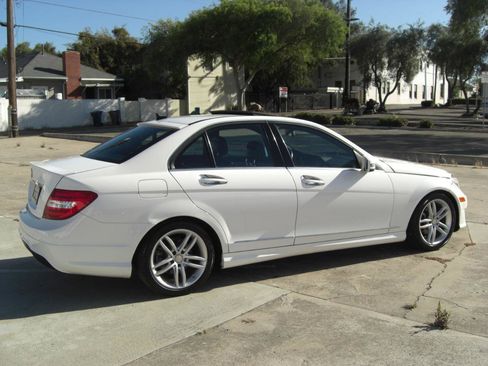 Used 2014 Mercedes-Benz C 250 Sport image 20