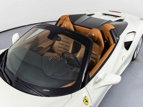 Certified 2019 Ferrari 488 Spider image 33