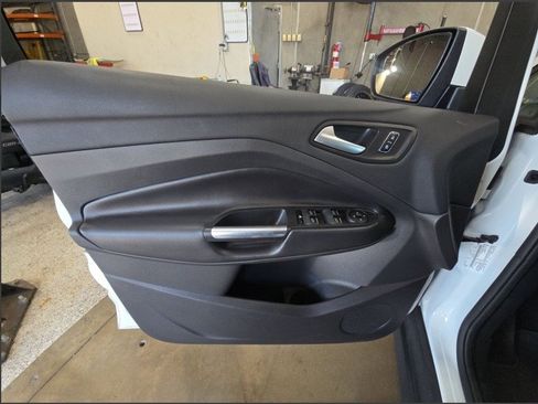 Used 2016 Ford C-MAX SE image 29