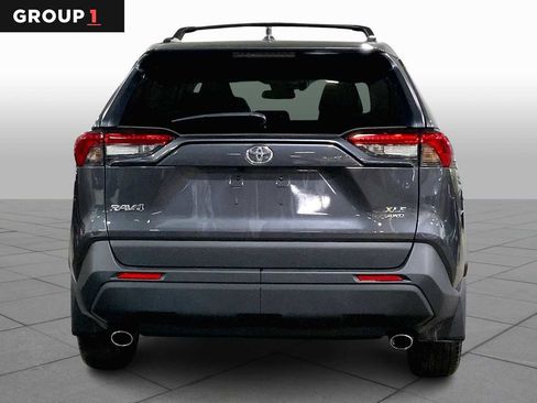Used 2023 Toyota RAV4 XLE w/ Convenience Package image 5