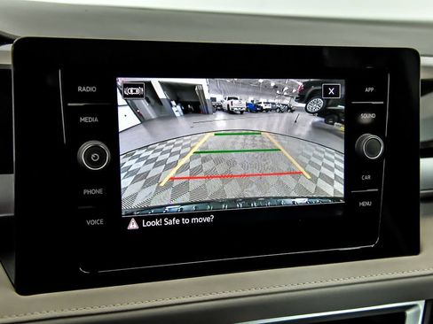 New 2026 Volkswagen Taos SE AWD/4WD image 13