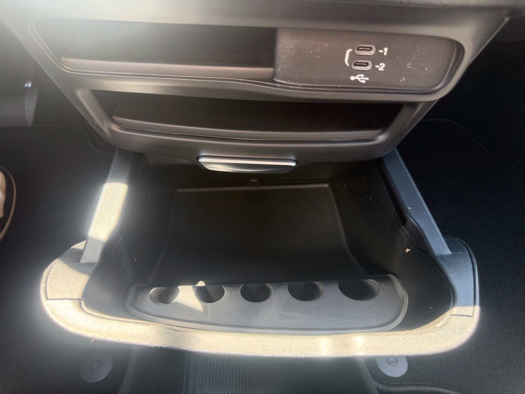 New 2027 Chrysler Pacifica Select w/ Family Tech Group FWD image 26