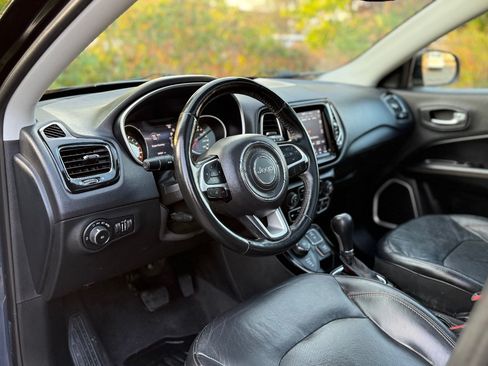 Used 2018 Jeep Compass Limited w/ Navigation Group AWD/4WD image 11