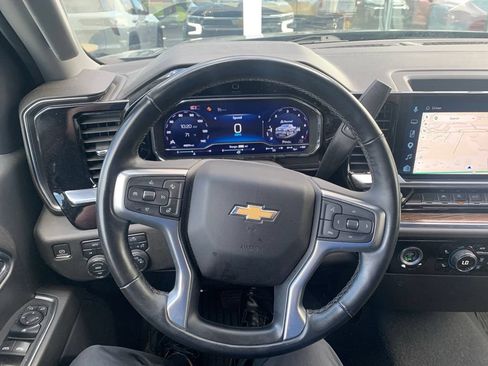 Used 2024 Chevrolet Silverado 1500 LT AWD/4WD image 5