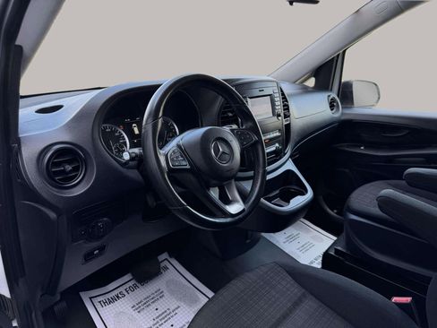 Used 2019 Mercedes-Benz Metris image 17