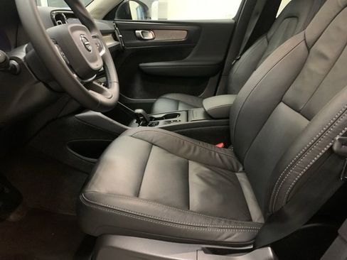 Certified 2024 Volvo XC40 B5 Core image 10