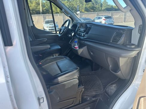 Used 2022 Ford Transit 350 Medium Roof AWD image 10