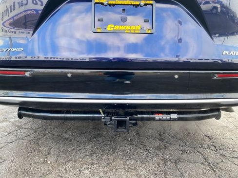 Used 2025 Toyota Sienna Platinum image 4