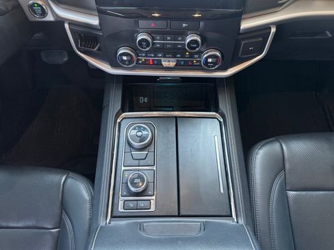 Used 2022 Ford Expedition XLT AWD/4WD image 11