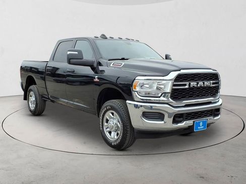 Used 2024 RAM 3500 Tradesman AWD/4WD image 3
