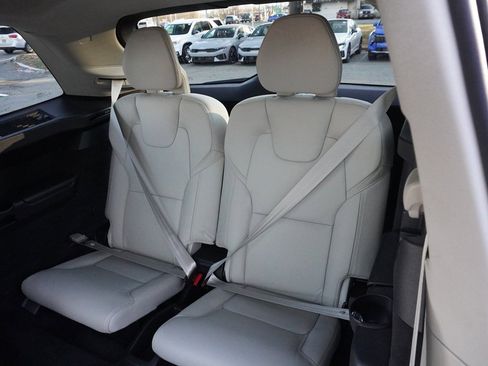 Used 2022 Volvo XC90 T6 Inscription w/ Advanced Package image 48