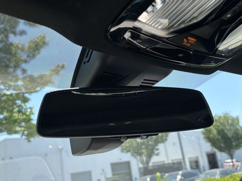 Certified 2025 BMW 330i Sedan RWD image 27