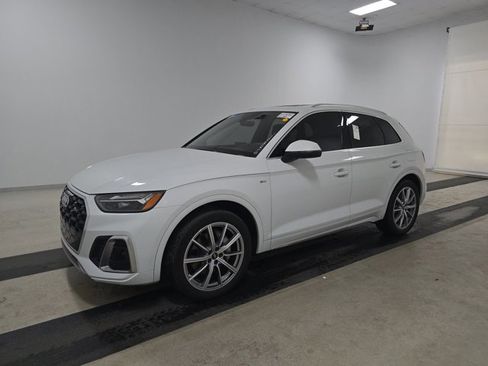 Used 2023 Audi Q5 e Premium Plus w/ Premium Plus Package image 16