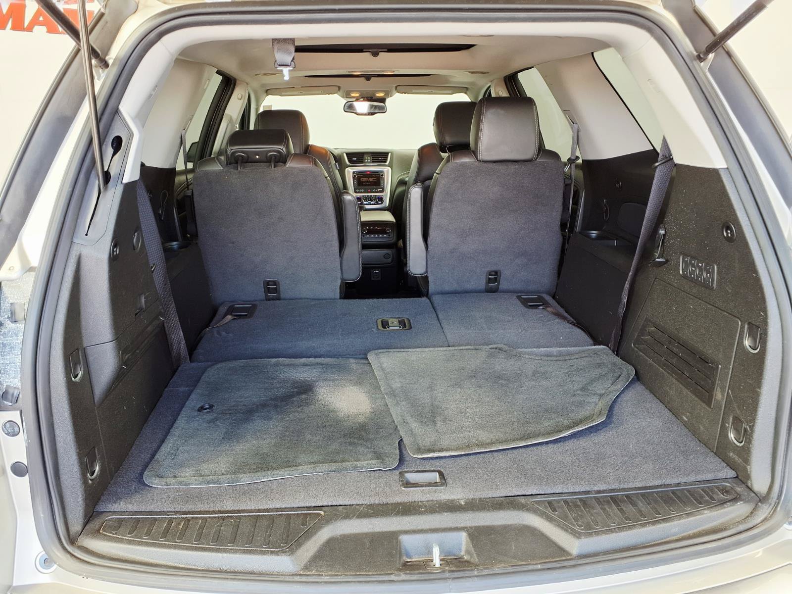 Used 2014 GMC Acadia SLT w/ Technology Package AWD/4WD image 8