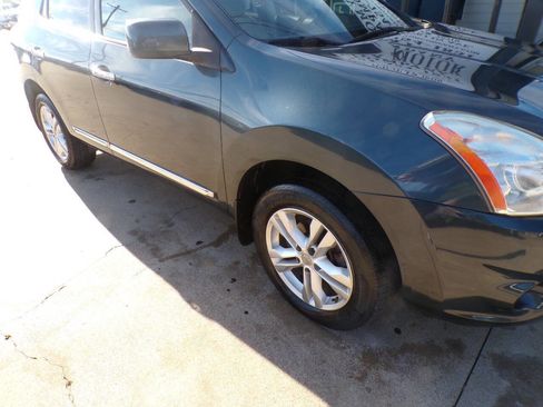 Used 2013 Nissan Rogue SV w/ Premium Pkg image 4